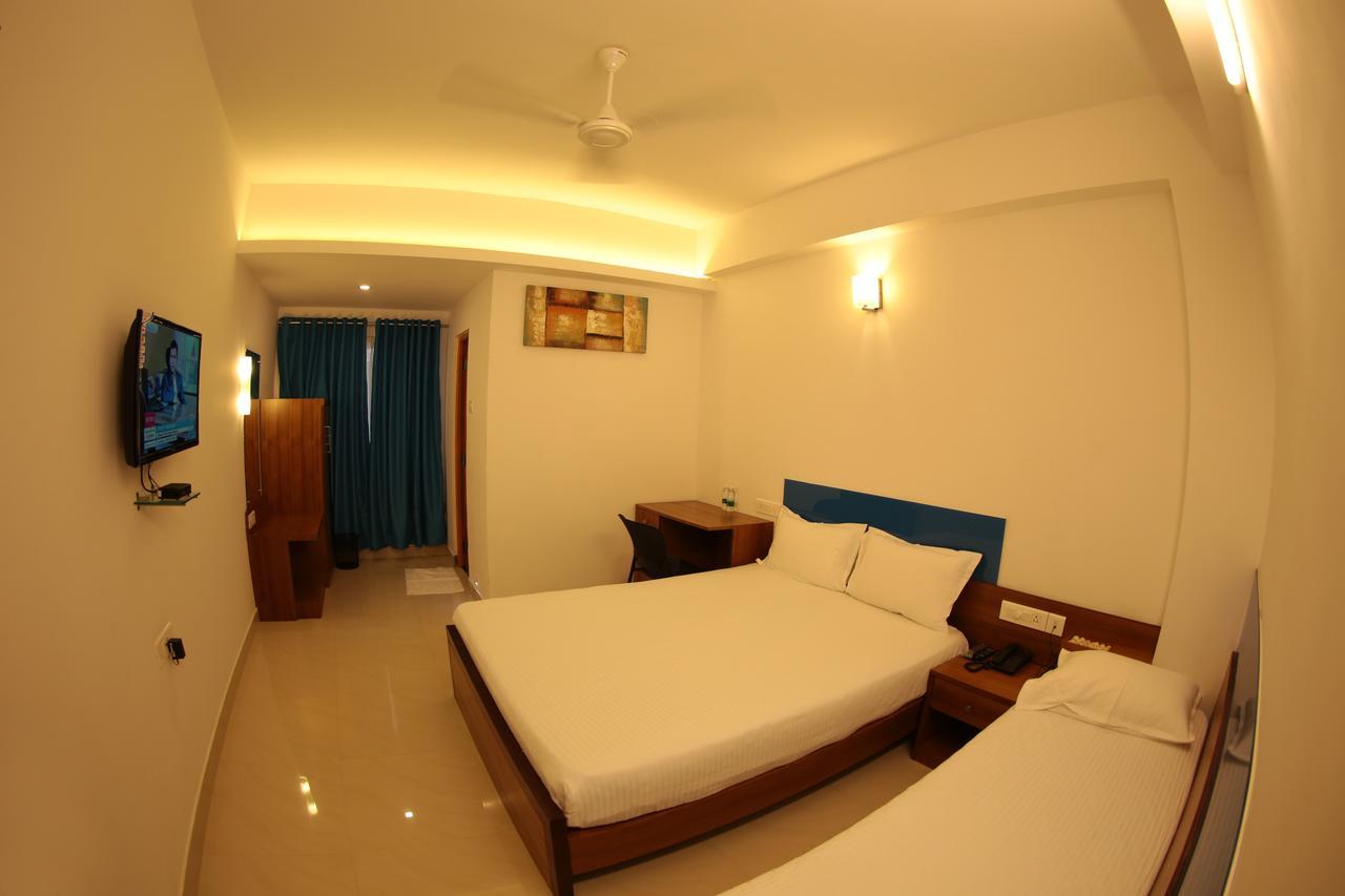 Roopmahal Hotel Thiruvananthapuram Eksteriør billede